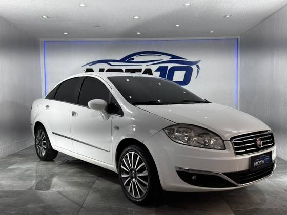 FIAT LINEA 1.8 ESSENCE 16V FLEX 4P MANUAL FIAT LINEA 1.8 ESSENCE 16V FLEX 4P MANUAL